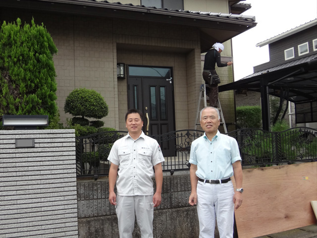 I様と協同ペイントさんのツーショット写真