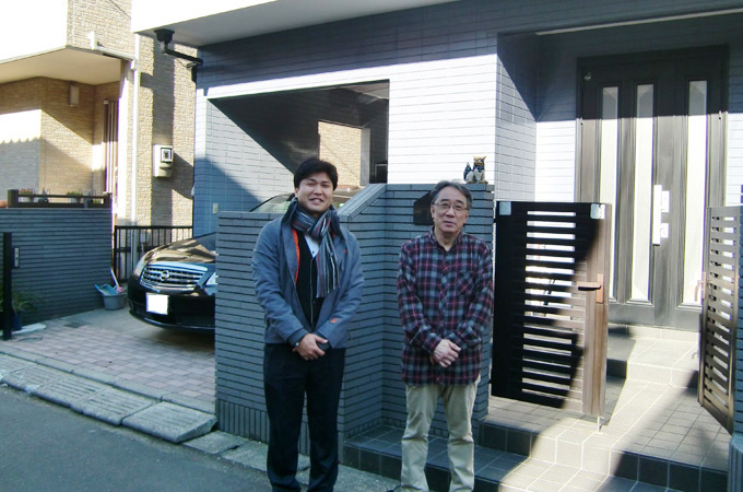 S様、塗装のミドリヤさんのツーショット写真